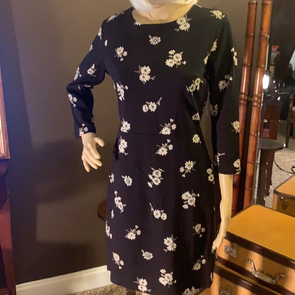 NWT BLACK FLORAL DRESS - Picture 3 of 7